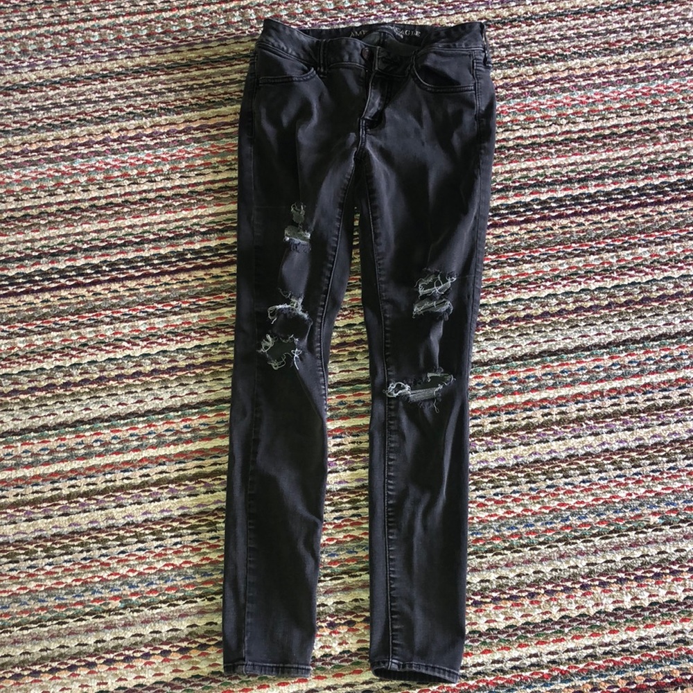 American eagle distressed jeans